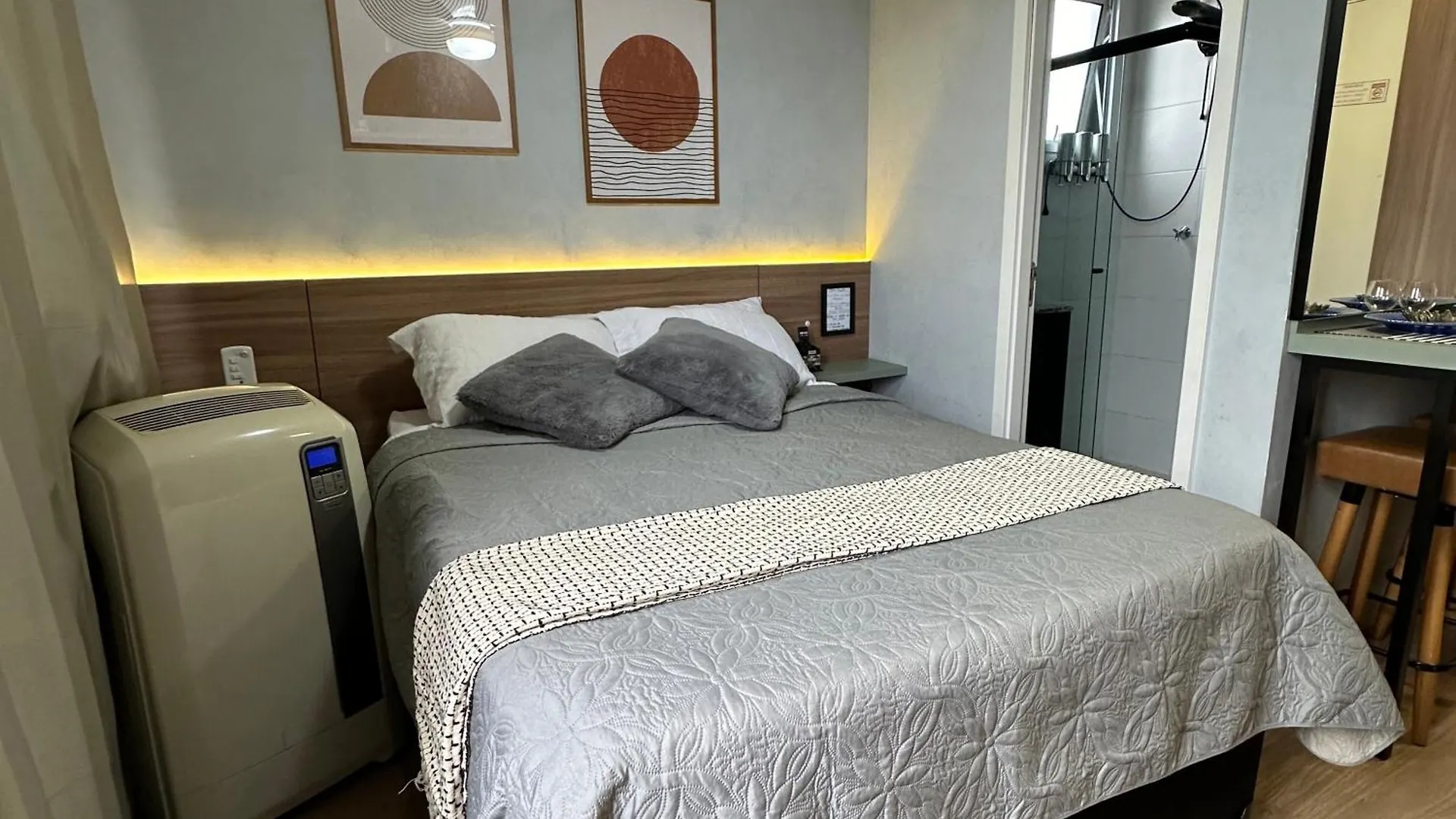 Appartement Studio Paris Prox Metro Bras Feirinha Madrugada Templo Salomao São Paulo